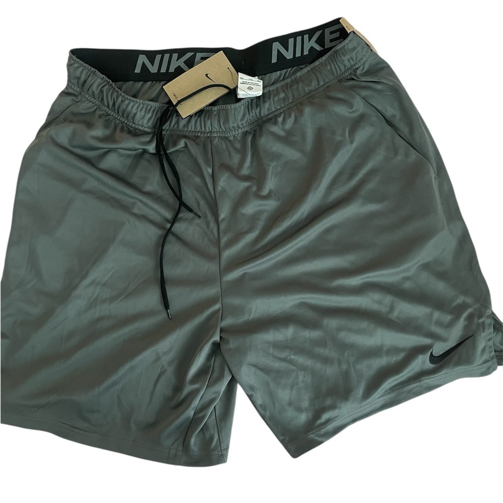 Nike Gray Athletic Shorts DRI-FIT Men’s Training NEW!